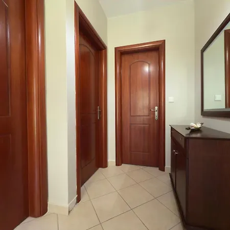 Hilltop Heaven * 스칼라 포타미아스